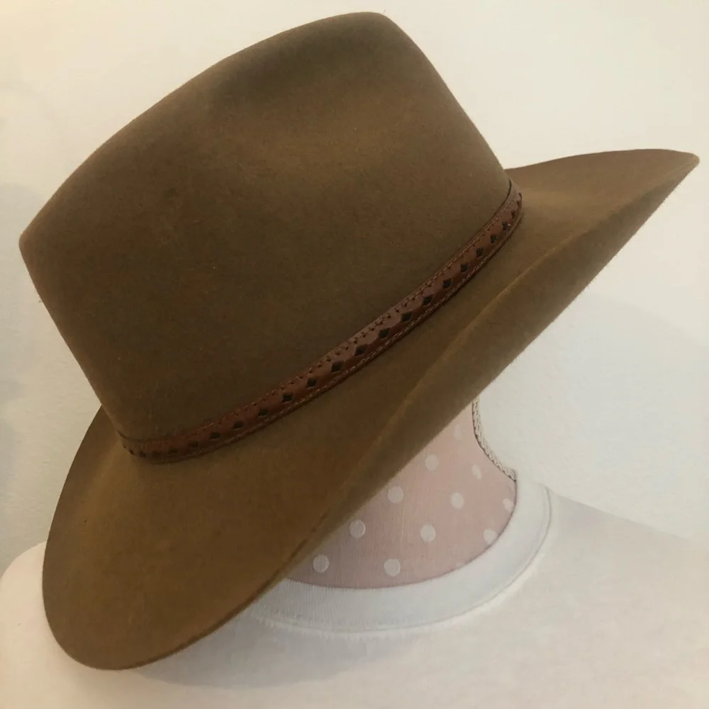 Nice Man’s Hat - Picture 5 of 7